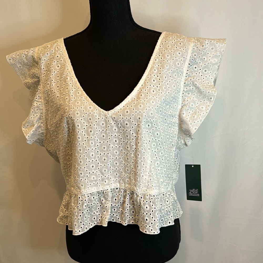 ❤️3/$30 Wild Fable White Top
